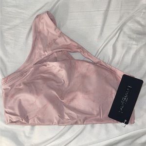 Alphalete alphalux asymmetrical bra